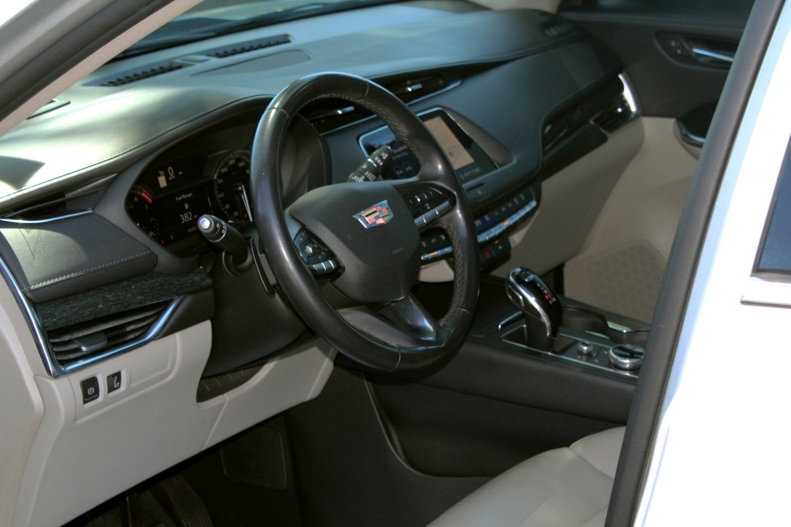 2020 Cadillac XT4 FWD Premium Luxury